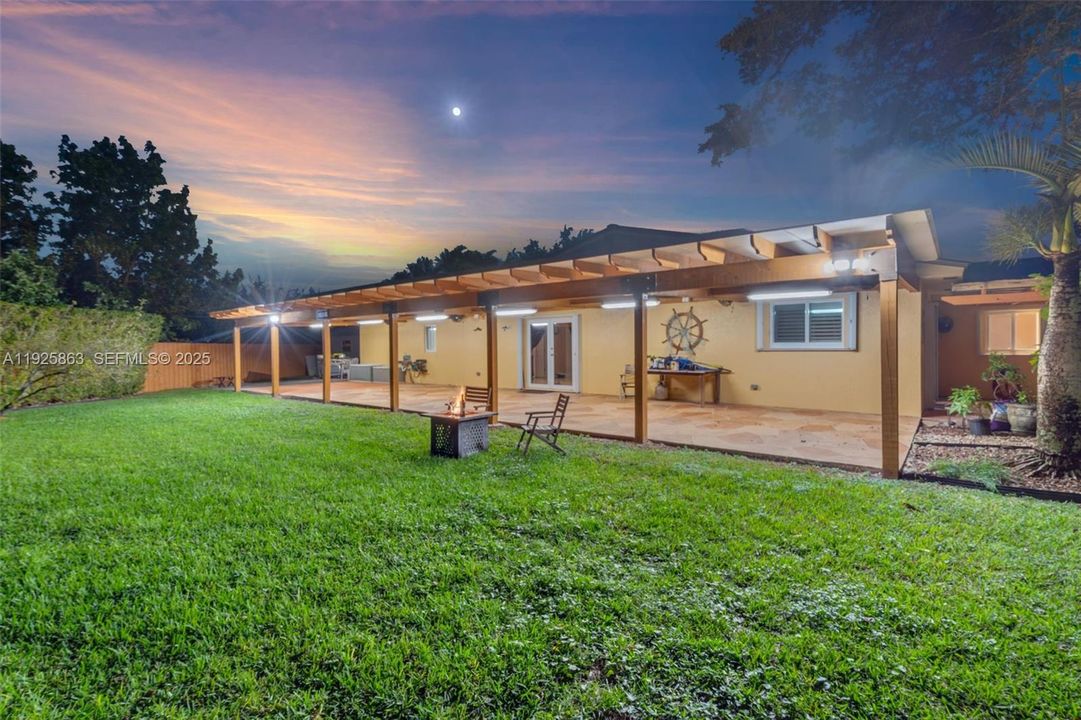 Active With Contract: $1,599,900 (4 beds, 3 baths, 3135 Square Feet)