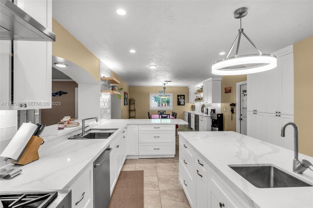 For Sale: $1,575,000 (4 beds, 3 baths, 3135 Square Feet)