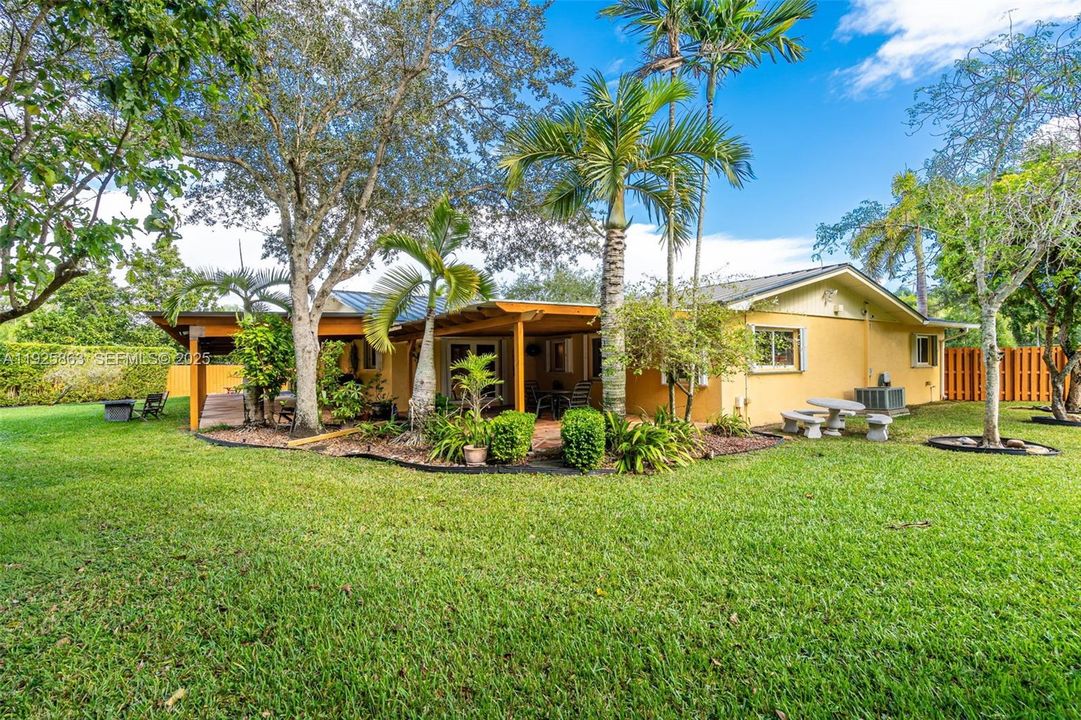 For Sale: $1,575,000 (4 beds, 3 baths, 3135 Square Feet)