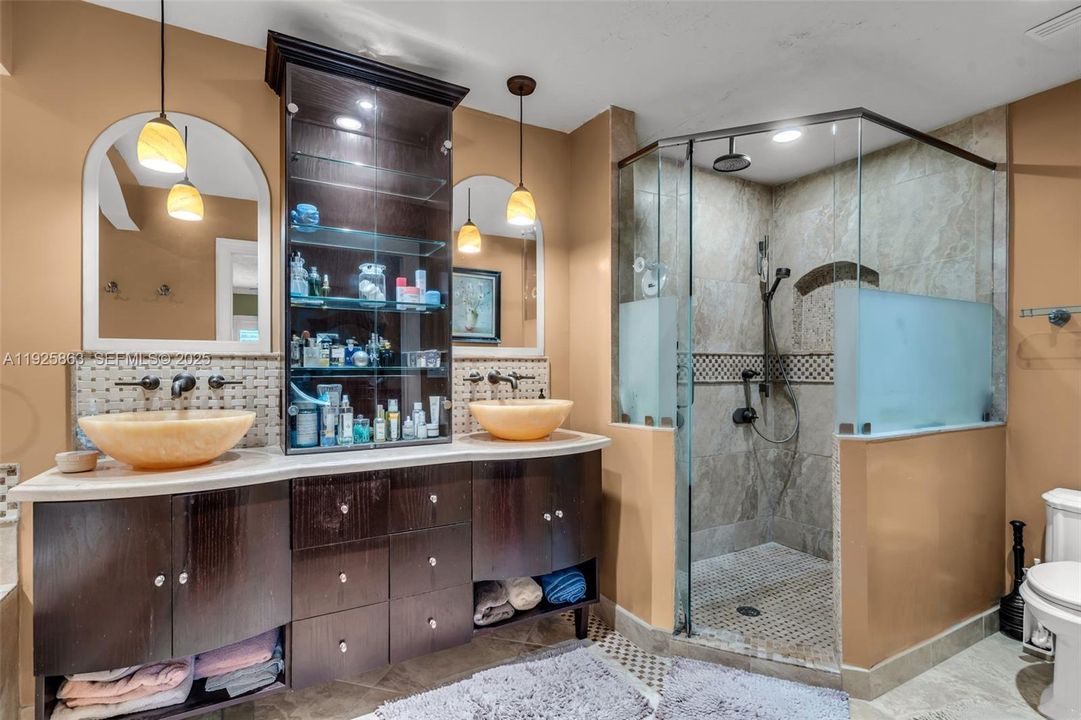 For Sale: $1,575,000 (4 beds, 3 baths, 3135 Square Feet)