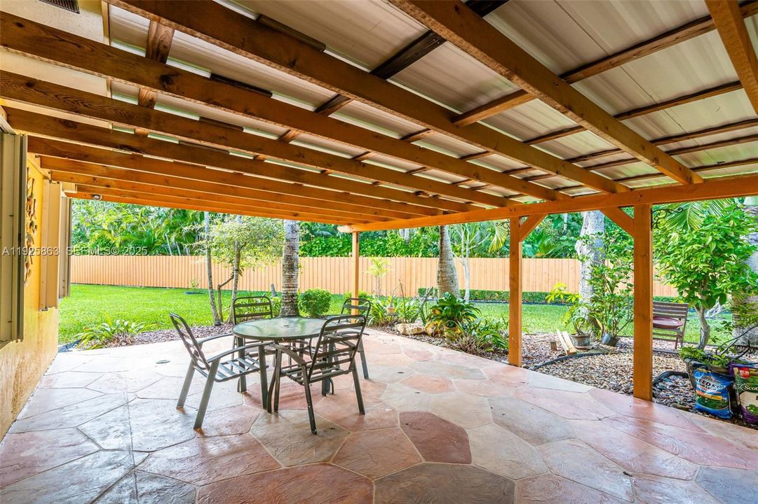 For Sale: $1,575,000 (4 beds, 3 baths, 3135 Square Feet)