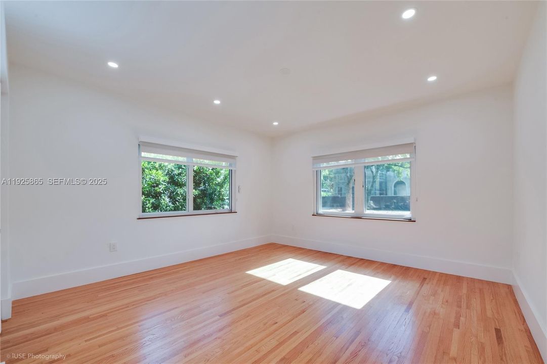 В аренду: $11,000 (3 спален, 3 ванн, 2450 Квадратных фут)