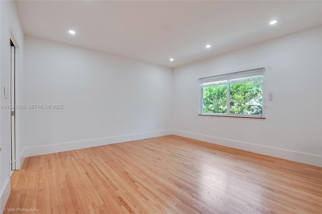 В аренду: $11,000 (3 спален, 3 ванн, 2450 Квадратных фут)