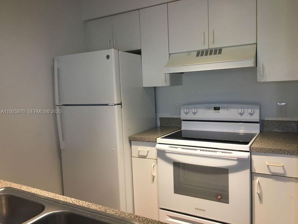 For Rent: $1,699 (1 beds, 1 baths, 537 Square Feet)