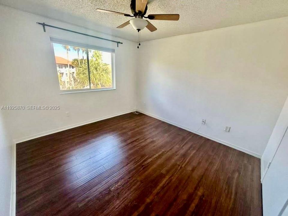 For Rent: $1,699 (1 beds, 1 baths, 537 Square Feet)