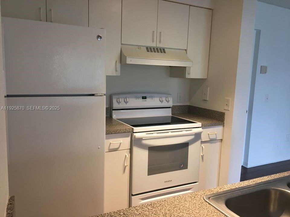 For Rent: $1,699 (1 beds, 1 baths, 537 Square Feet)