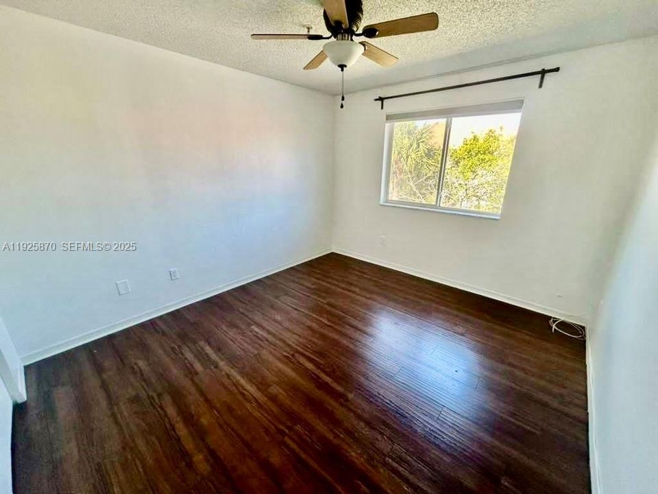 For Rent: $1,699 (1 beds, 1 baths, 537 Square Feet)