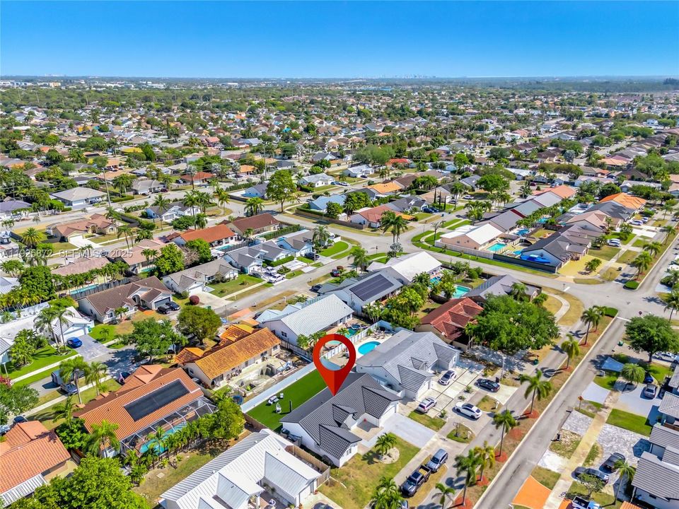 For Sale: $699,000 (3 beds, 2 baths, 1615 Square Feet)