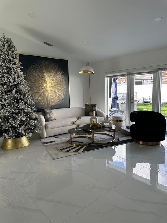 For Sale: $699,000 (3 beds, 2 baths, 1615 Square Feet)