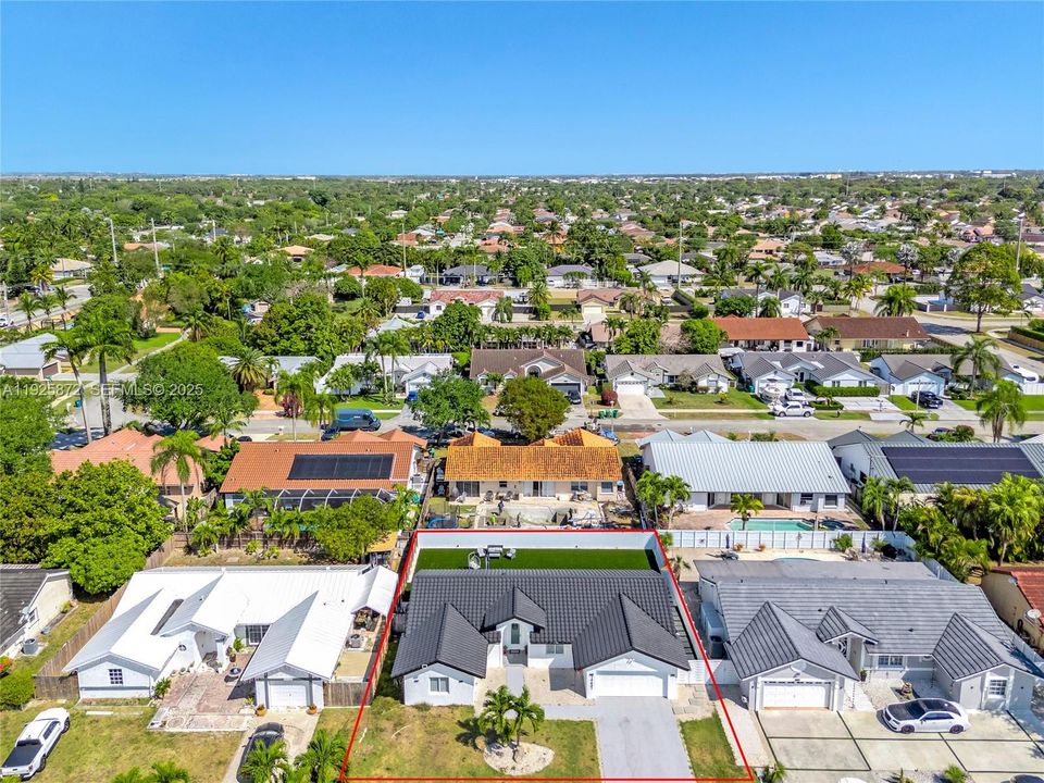 For Sale: $699,000 (3 beds, 2 baths, 1615 Square Feet)