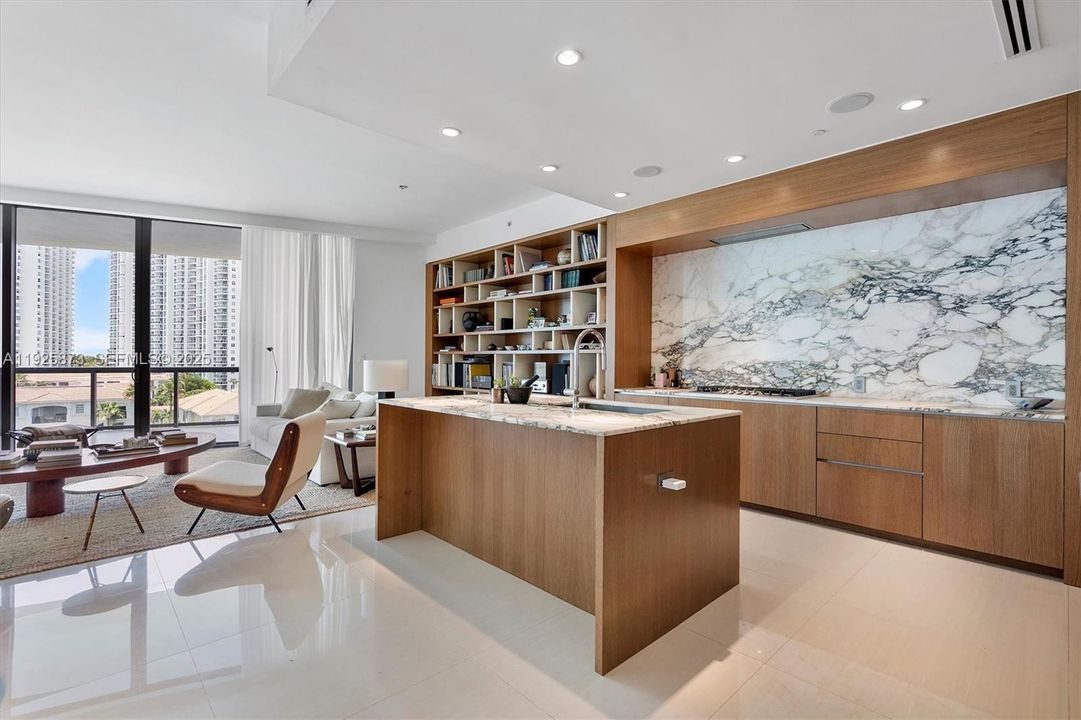 For Sale: $1,875,000 (3 beds, 4 baths, 2518 Square Feet)