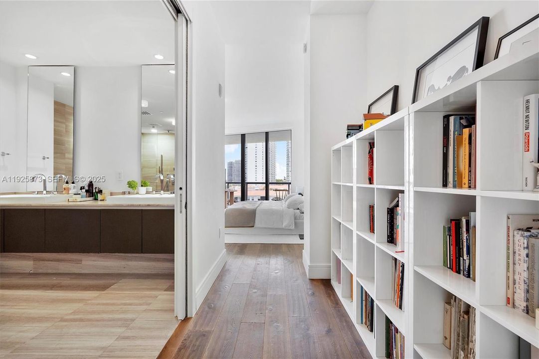 For Sale: $1,875,000 (3 beds, 4 baths, 2518 Square Feet)