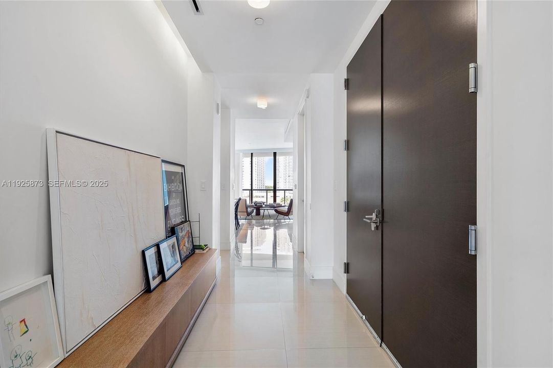 For Sale: $1,875,000 (3 beds, 4 baths, 2518 Square Feet)