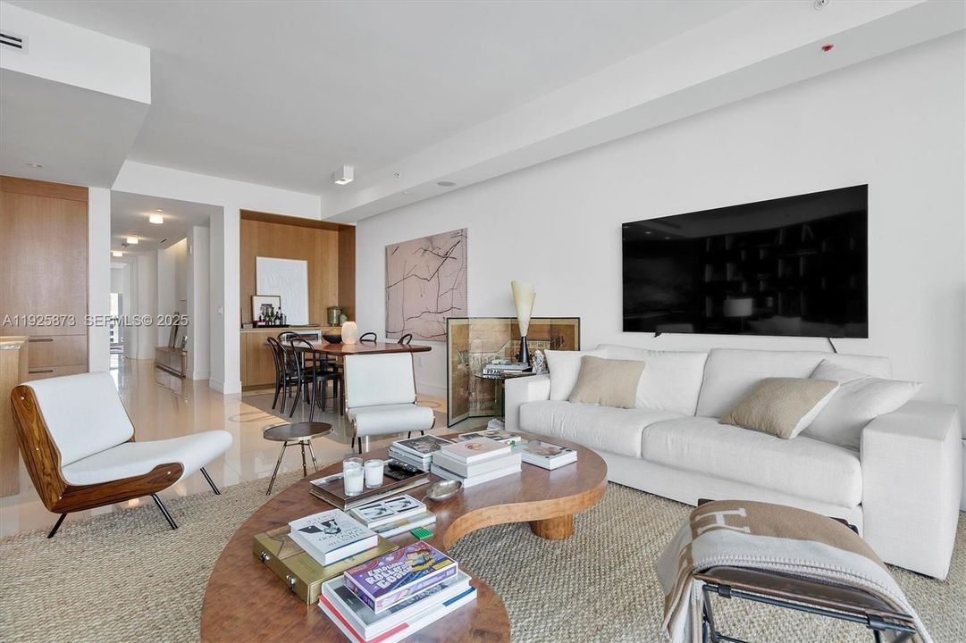 For Sale: $1,875,000 (3 beds, 4 baths, 2518 Square Feet)