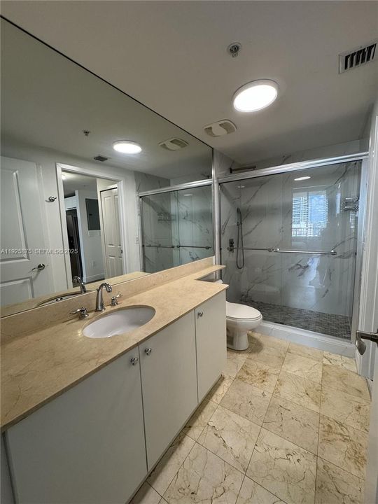 For Rent: $2,975 (1 beds, 1 baths, 630 Square Feet)