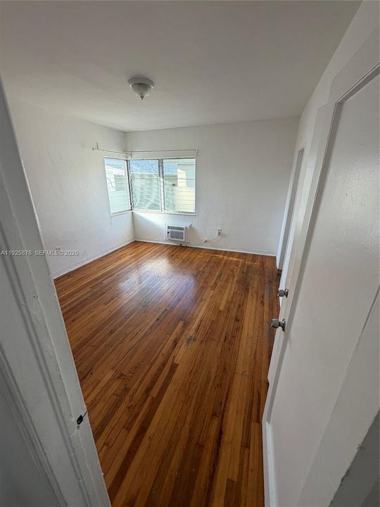 For Rent: $1,950 (2 beds, 2 baths, 1100 Square Feet)