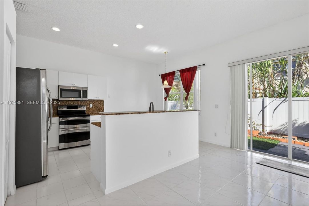 For Sale: $637,000 (4 beds, 3 baths, 2075 Square Feet)