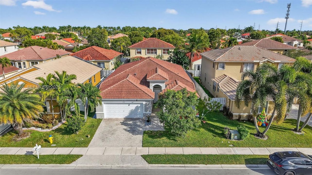 For Sale: $637,000 (4 beds, 3 baths, 2075 Square Feet)