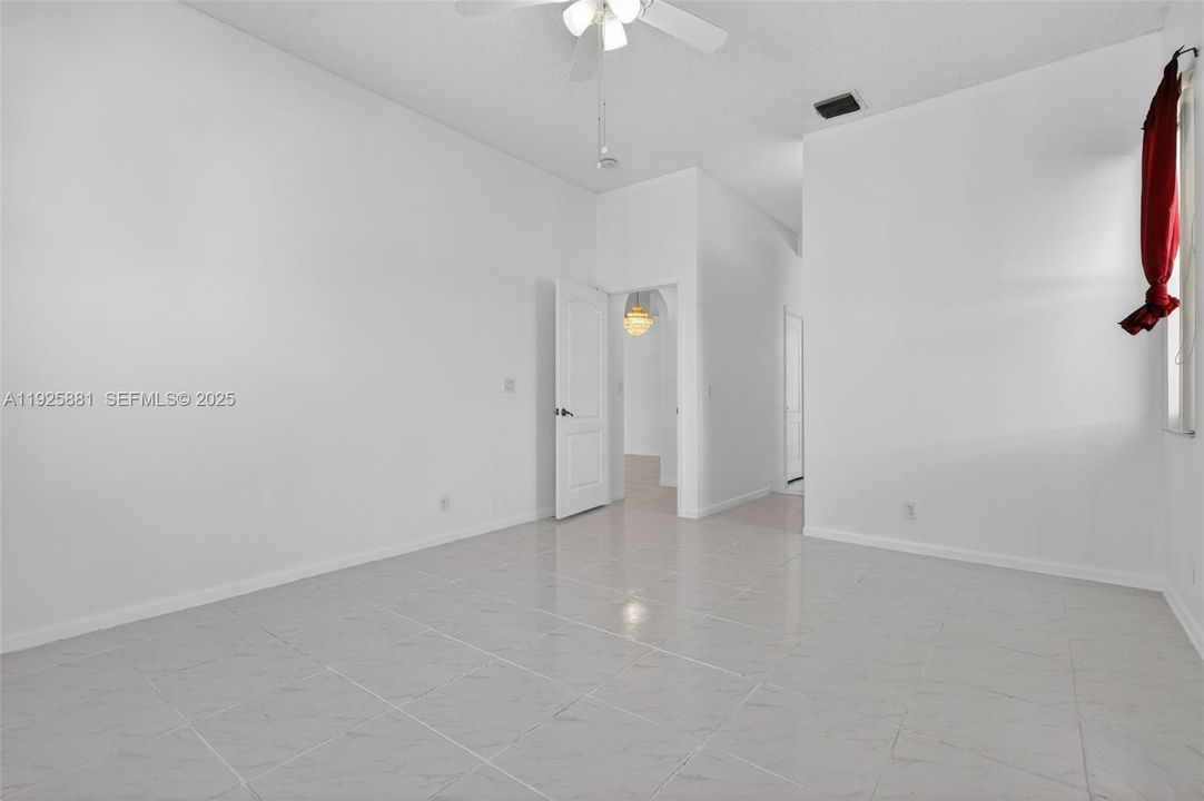 For Sale: $637,000 (4 beds, 3 baths, 2075 Square Feet)