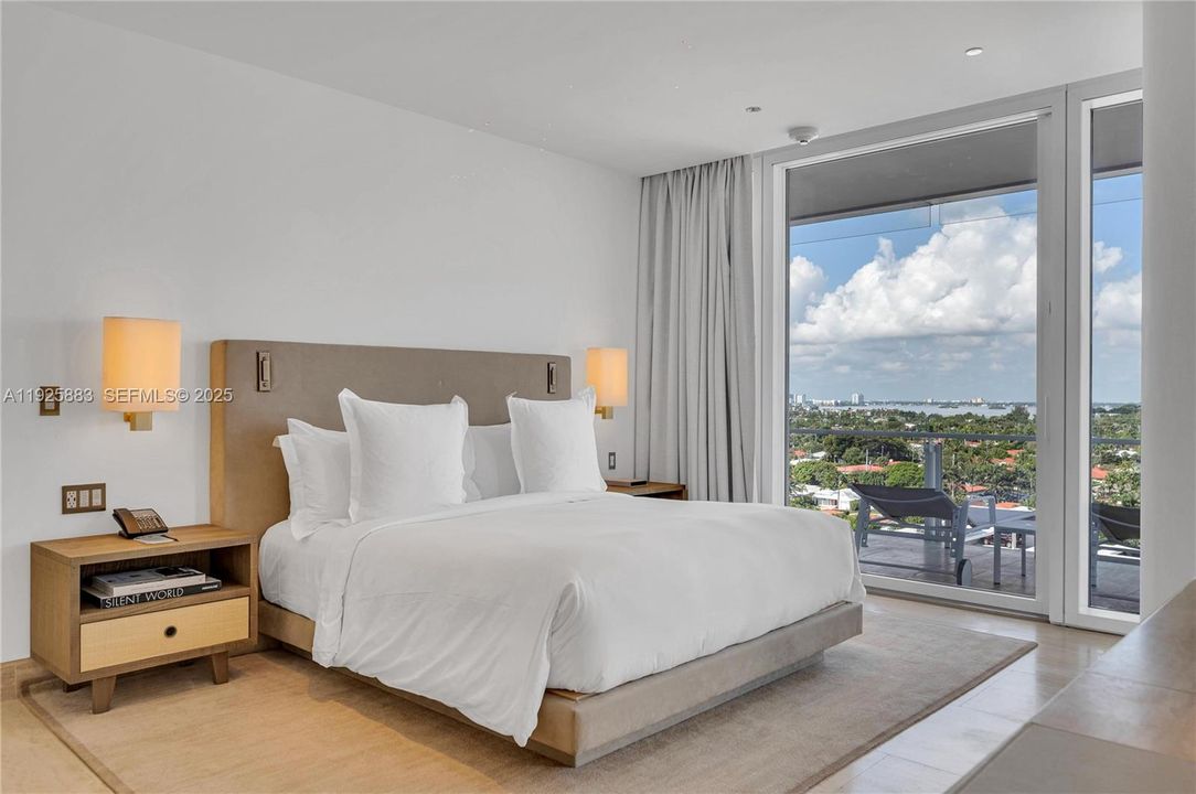 待售: $7,750,000 (2 贝兹, 2 浴室, 1583 平方英尺)