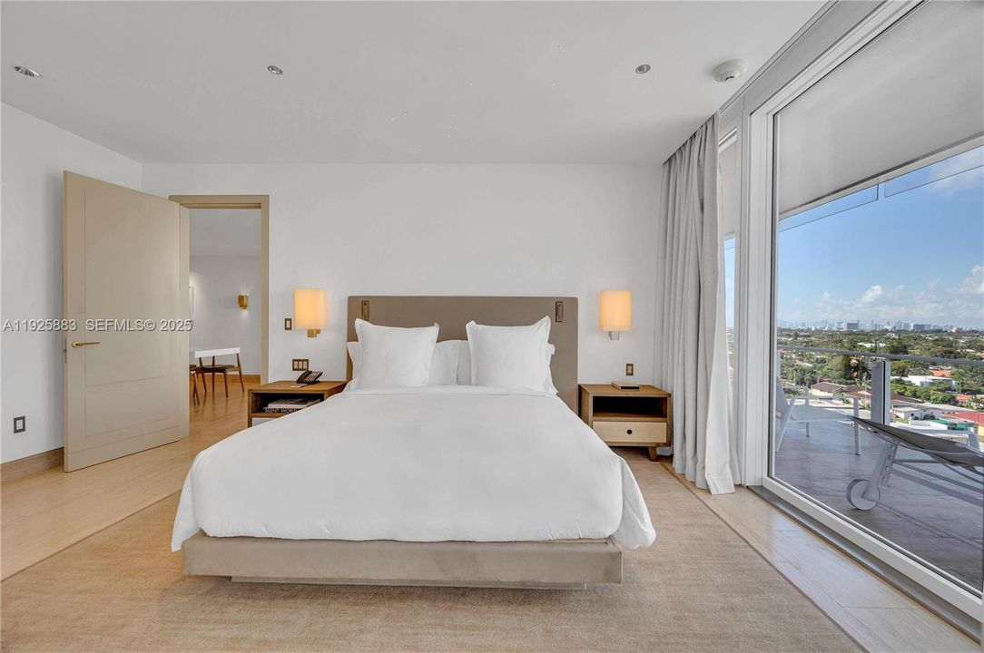 待售: $7,750,000 (2 贝兹, 2 浴室, 1583 平方英尺)