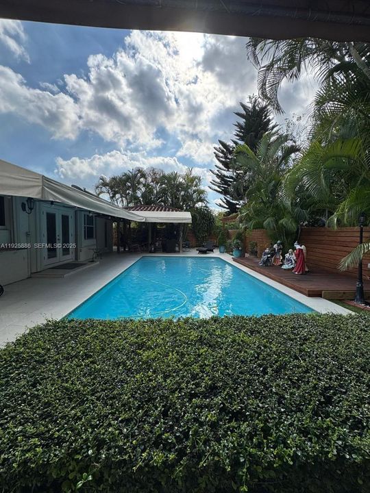 В аренду: $4,700 (3 спален, 2 ванн, 2028 Квадратных фут)