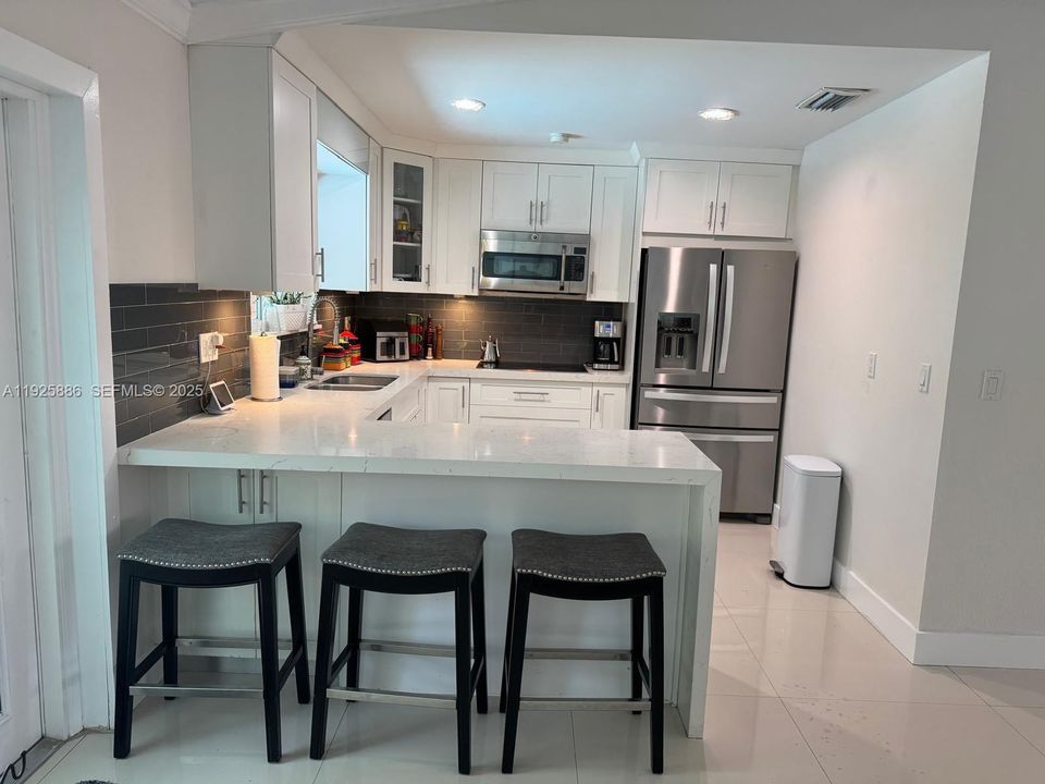 В аренду: $4,700 (3 спален, 2 ванн, 2028 Квадратных фут)