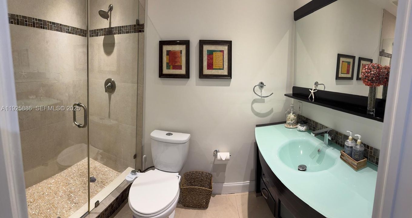 В аренду: $4,700 (3 спален, 2 ванн, 2028 Квадратных фут)