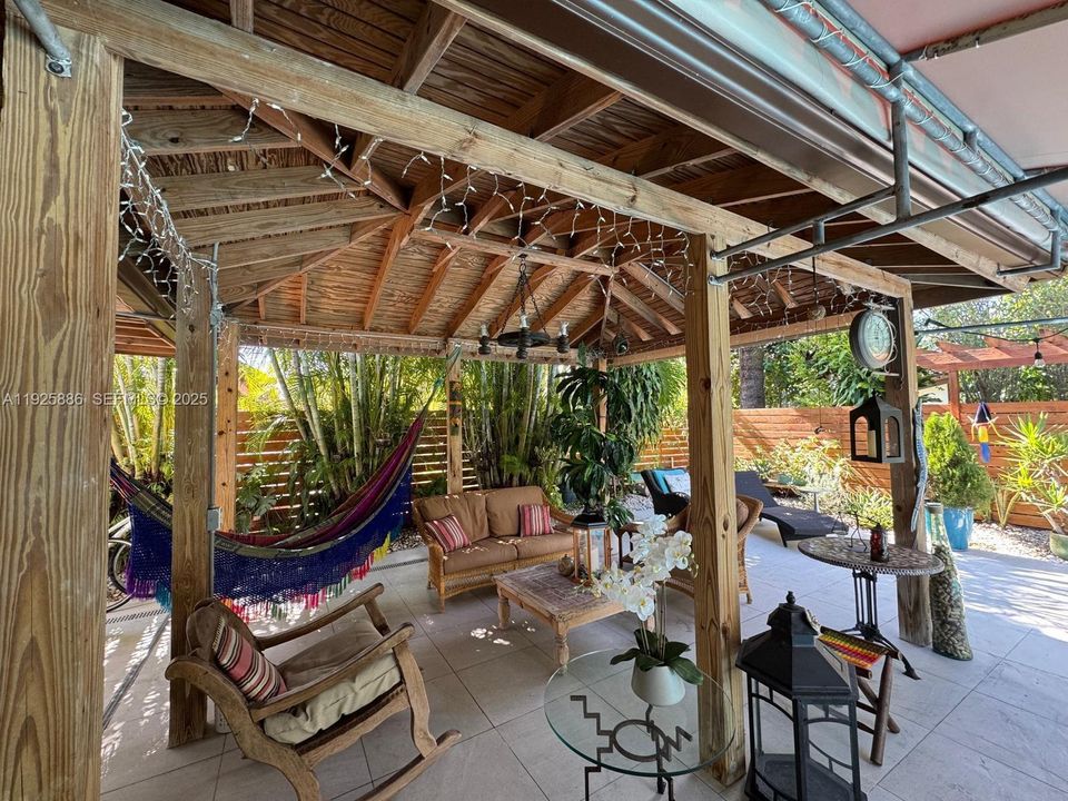 В аренду: $4,700 (3 спален, 2 ванн, 2028 Квадратных фут)