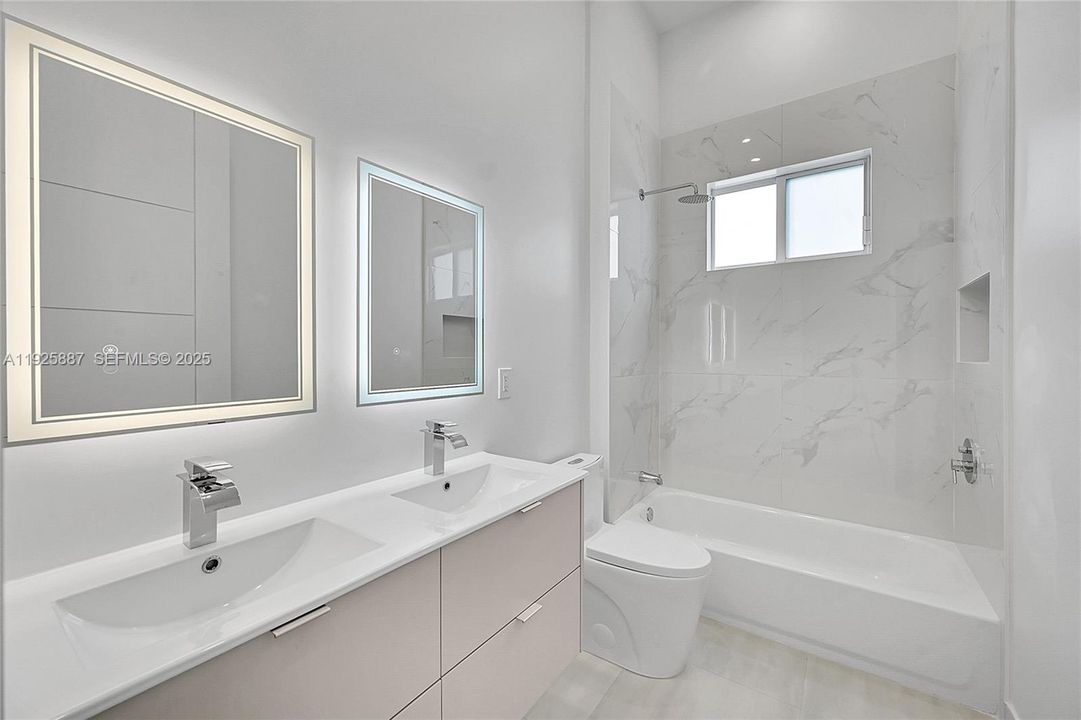 For Rent: $3,950 (3 beds, 2 baths, 0 Square Feet)