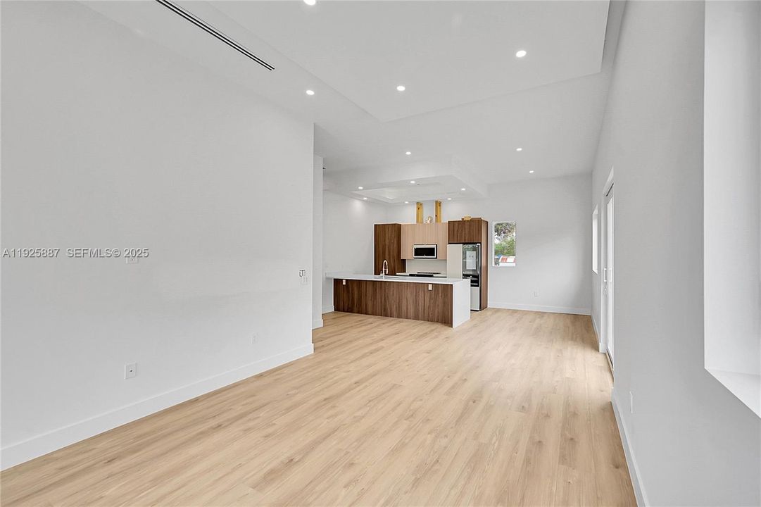 For Rent: $3,950 (3 beds, 2 baths, 0 Square Feet)