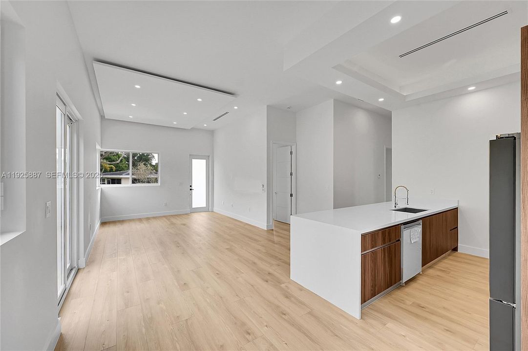 For Rent: $3,950 (3 beds, 2 baths, 0 Square Feet)