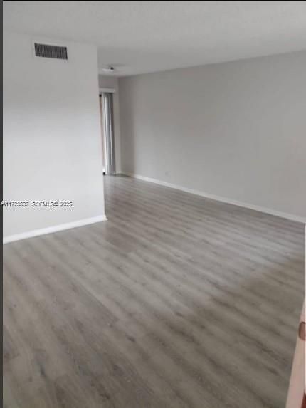 В аренду: $1,800 (2 спален, 2 ванн, 883 Квадратных фут)