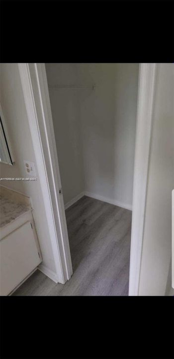 В аренду: $1,800 (2 спален, 2 ванн, 883 Квадратных фут)