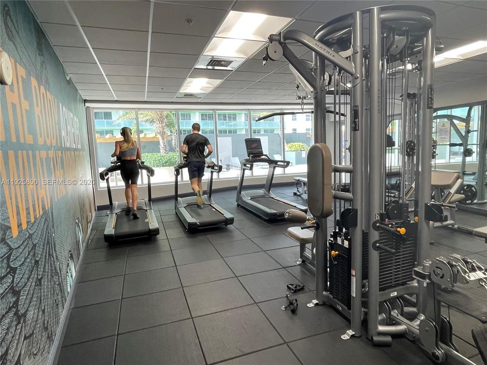 For Rent: $2,575 (1 beds, 1 baths, 825 Square Feet)