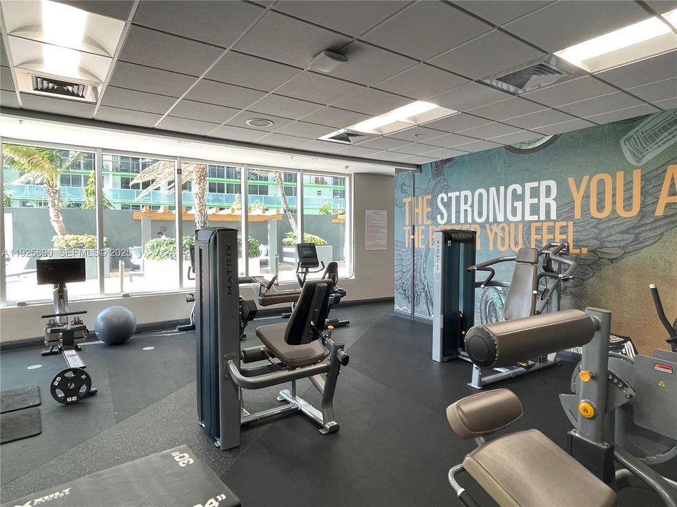 For Rent: $2,575 (1 beds, 1 baths, 825 Square Feet)