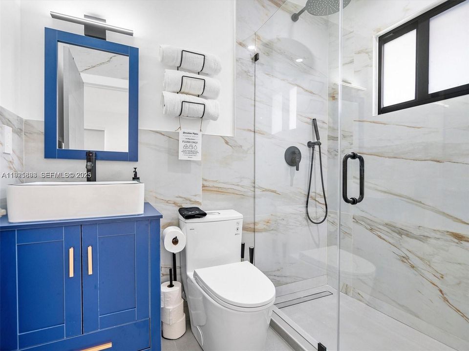 For Rent: $4,200 (3 beds, 2 baths, 1244 Square Feet)