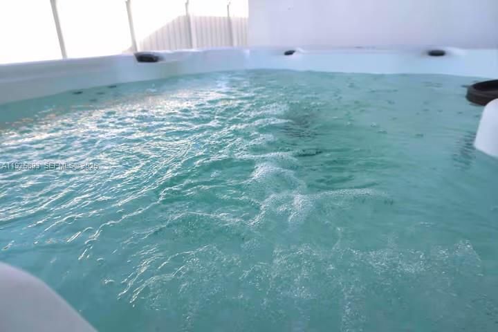 For Rent: $4,200 (3 beds, 2 baths, 1244 Square Feet)