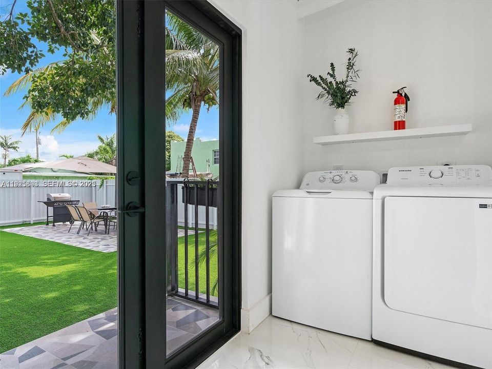 For Rent: $4,200 (3 beds, 2 baths, 1244 Square Feet)