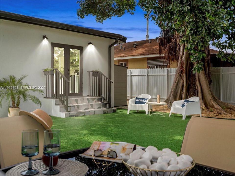 For Rent: $4,200 (3 beds, 2 baths, 1244 Square Feet)