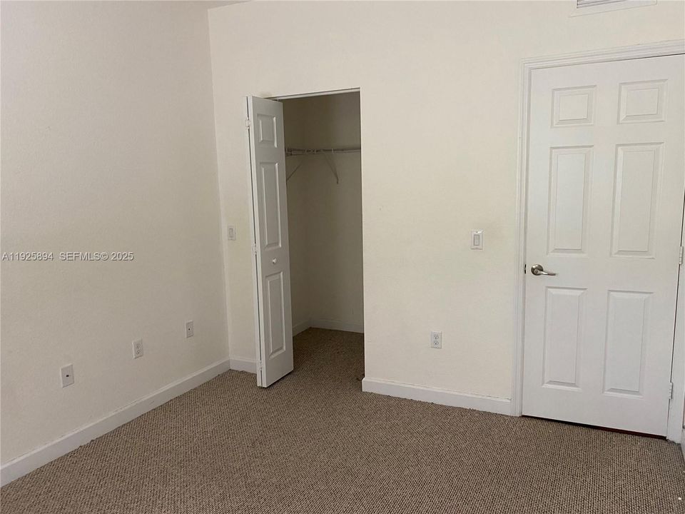 En Renta: $2,900 (3 camas, 2 baños, 1338 Pies cuadrados)