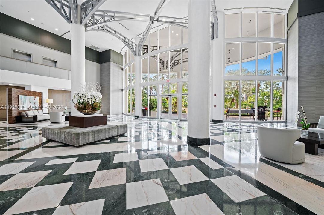 待售: $1,780,000 (2 贝兹, 2 浴室, 1756 平方英尺)