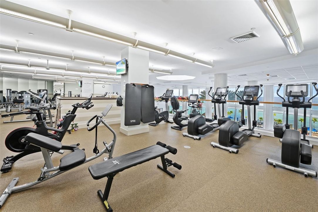 待售: $1,780,000 (2 贝兹, 2 浴室, 1756 平方英尺)