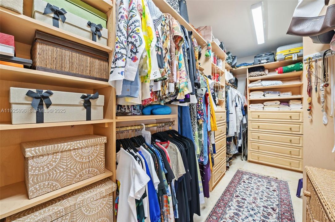 待售: $1,780,000 (2 贝兹, 2 浴室, 1756 平方英尺)