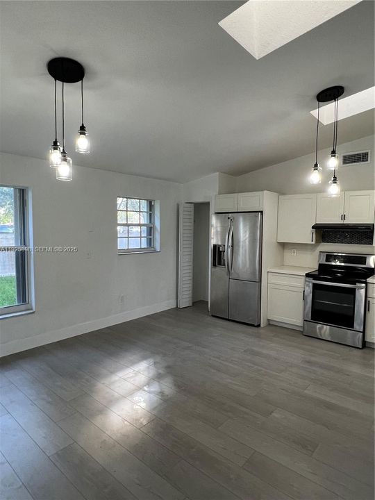 В аренду: $3,150 (3 спален, 2 ванн, 1769 Квадратных фут)