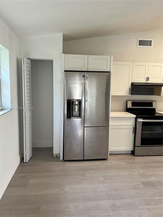 В аренду: $3,150 (3 спален, 2 ванн, 1769 Квадратных фут)