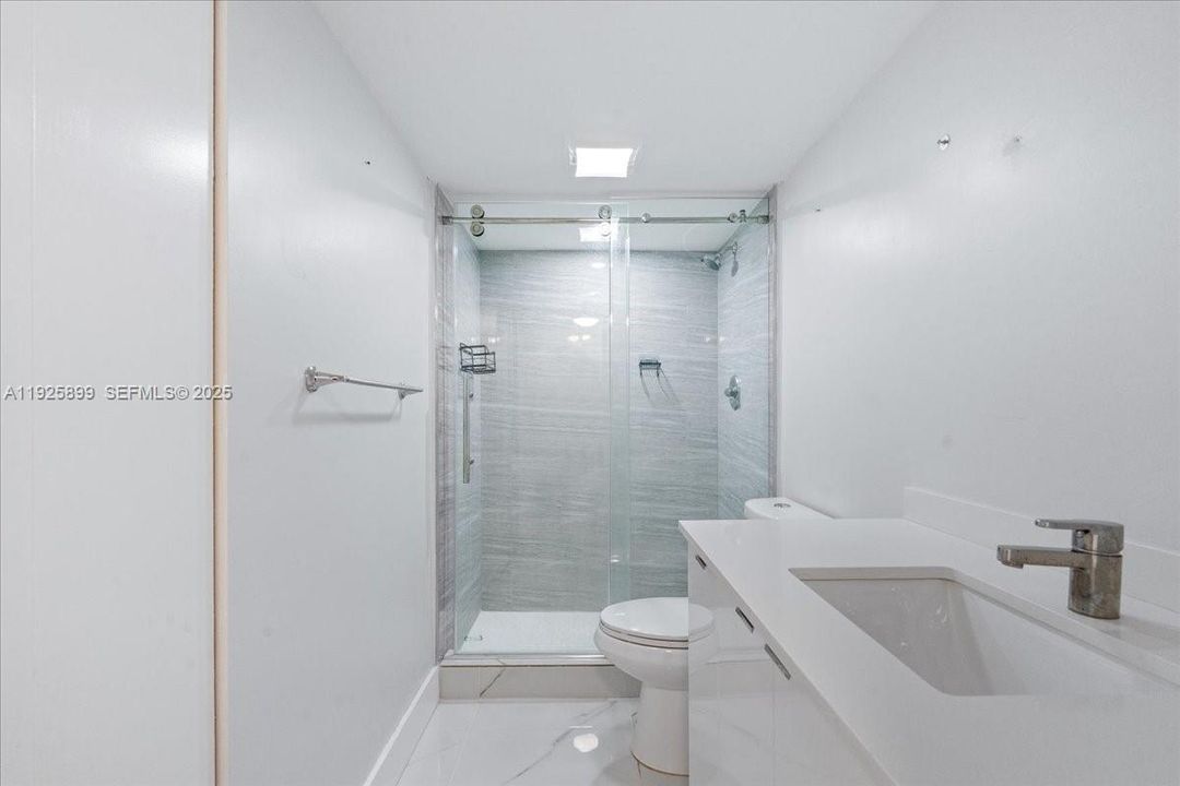 For Sale: $165,900 (2 beds, 2 baths, 1156 Square Feet)