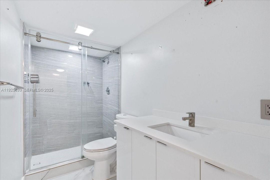 For Sale: $165,900 (2 beds, 2 baths, 1156 Square Feet)