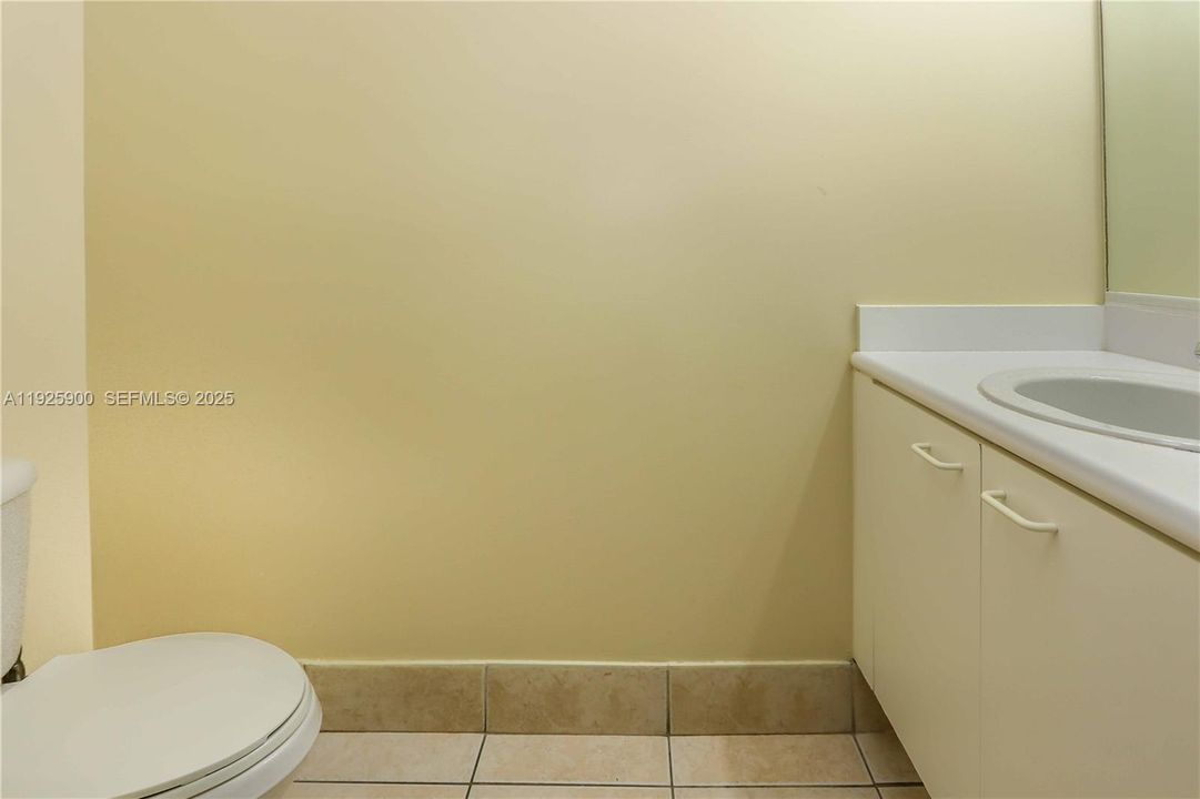 На продажу: $499,900 (4 спален, 2 ванн, 1851 Квадратных фут)