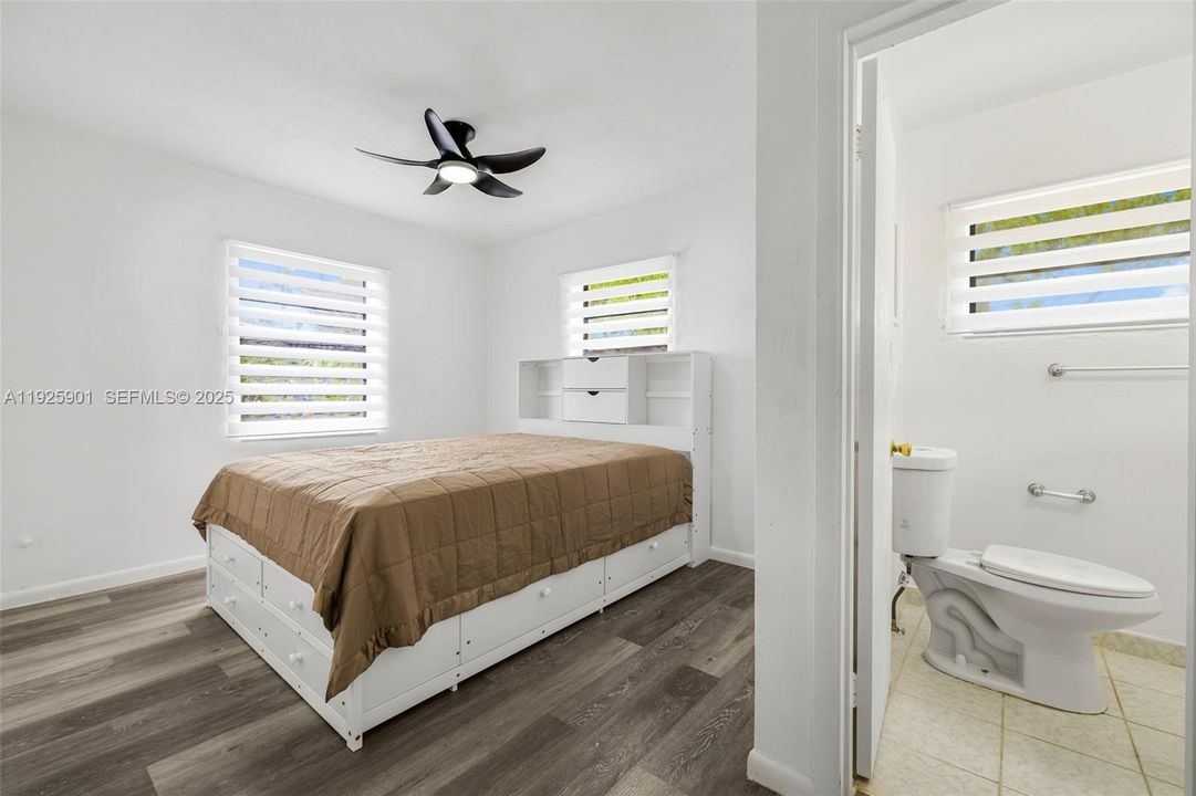 For Sale: $675,000 (3 beds, 2 baths, 1367 Square Feet)